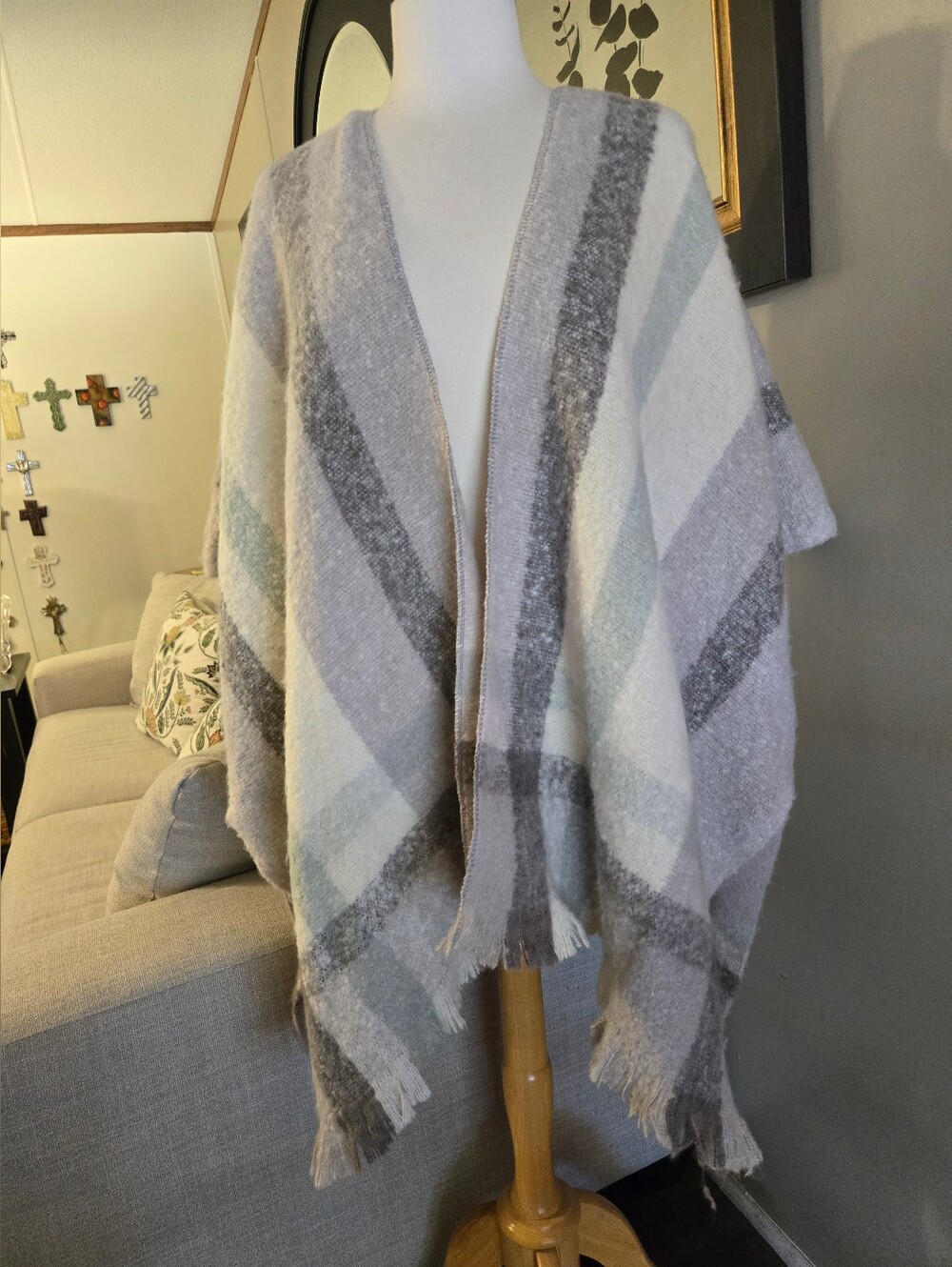 Nine West :Women's Gray & Cream Plaid Open Front Sweater Wrap
